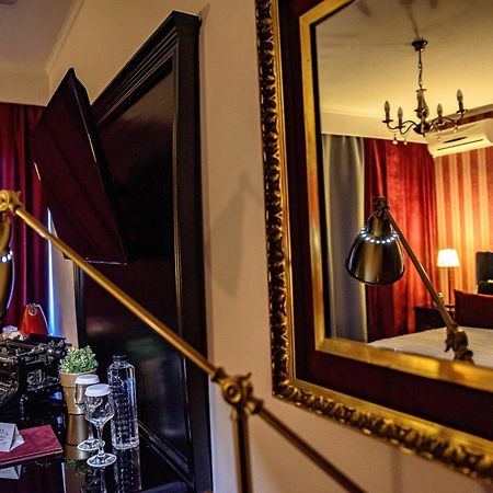 Vila Sarada Boutique デヴァ エクステリア 写真